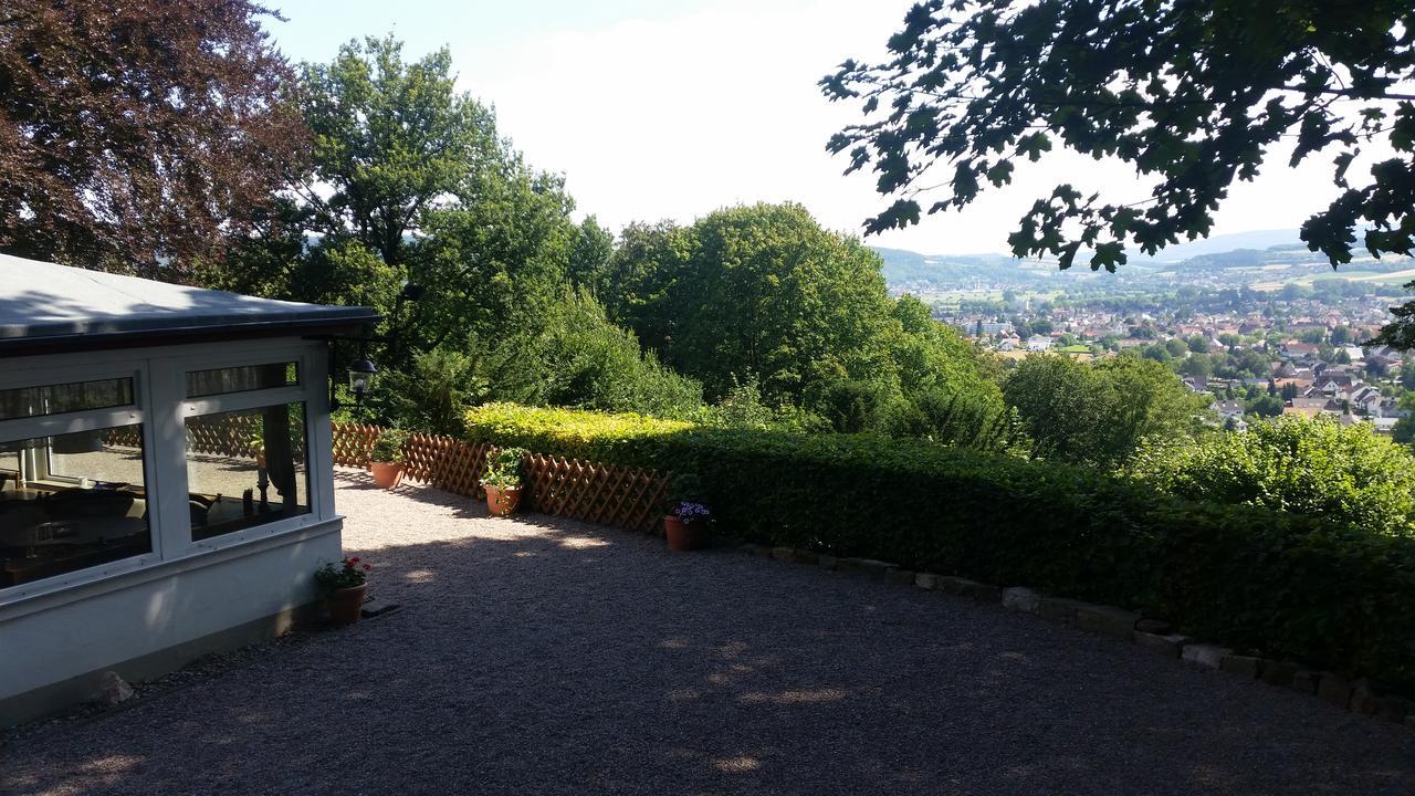Landgasthaus Zu Den Erdfaellen Bad Pyrmont Exterior foto